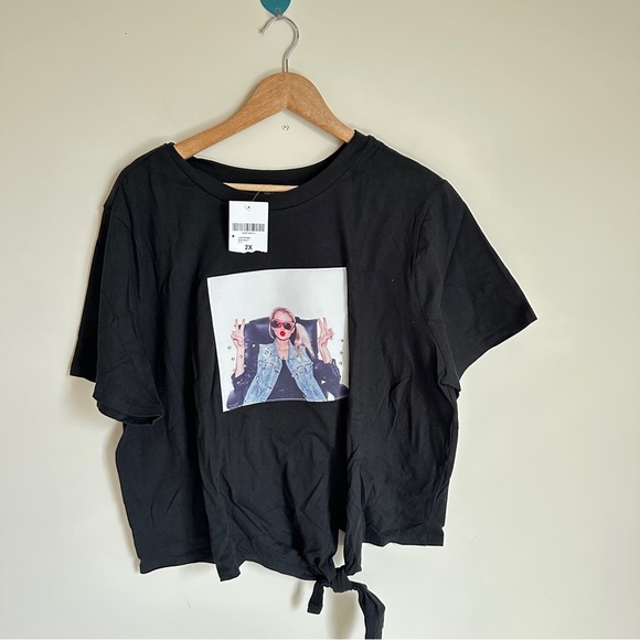 Forever 21 Graphic Tie-Front Cropped Tee – Size 2X - Picture 6 of 8